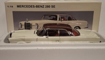 Rarytas AUTOart Mercedes 280SE 1/18
