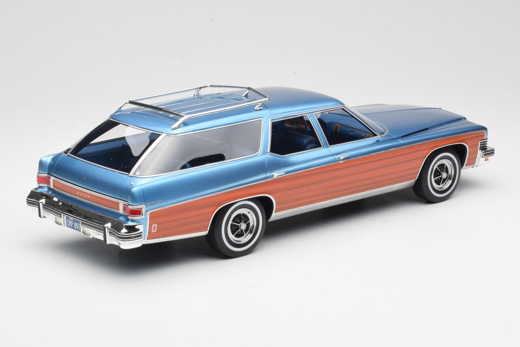 Unikat BOS Models Buick Estate Wagon skala 1/18 - obrazek 2