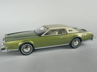 BoS Models Lincoln Continental Mark IV 1/18