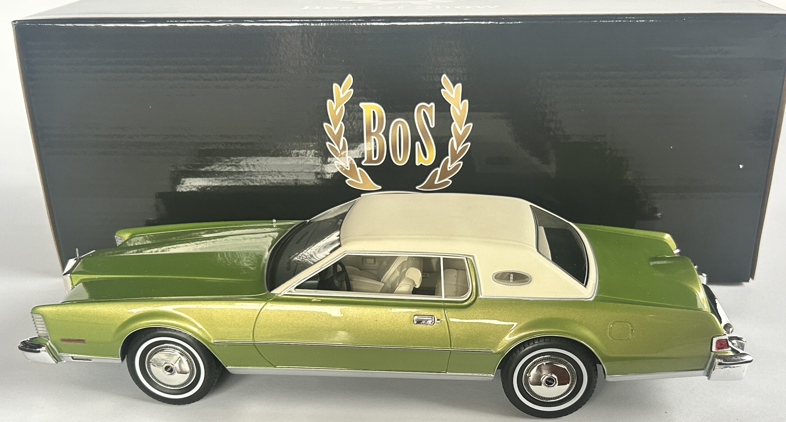 BoS Models Lincoln Continental Mark IV 1/18 - obrazek 5