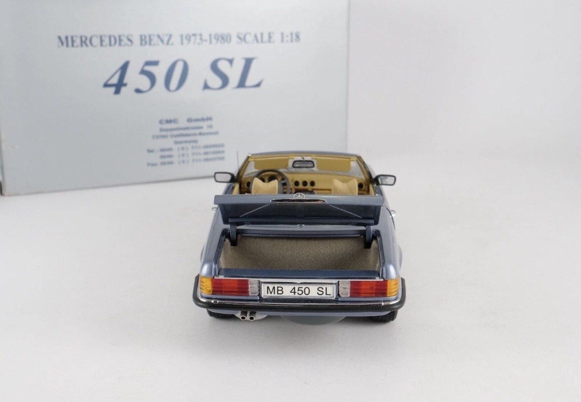Rarytas CMC Mercedes 450SL R107 skala 1/18 - obrazek 4